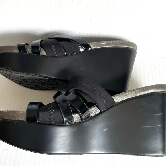 Donald Pliner Strappy Wedge Black Sandals - Picture 3 of 7